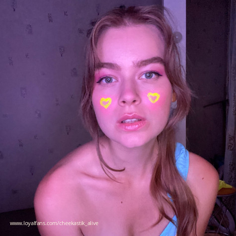 Cheekastikalive avatar