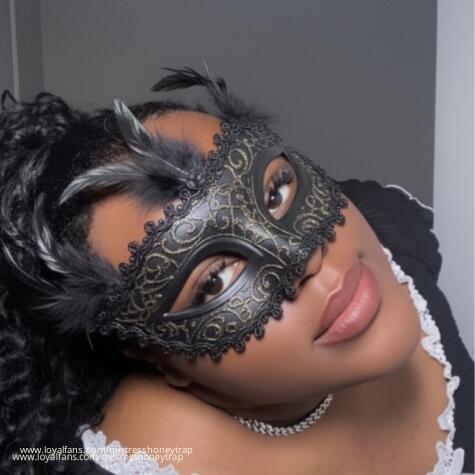 Mistresshoneytrap avatar