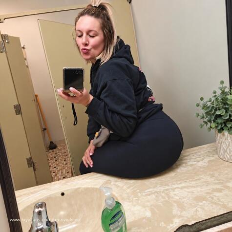 MissVioletXO avatar