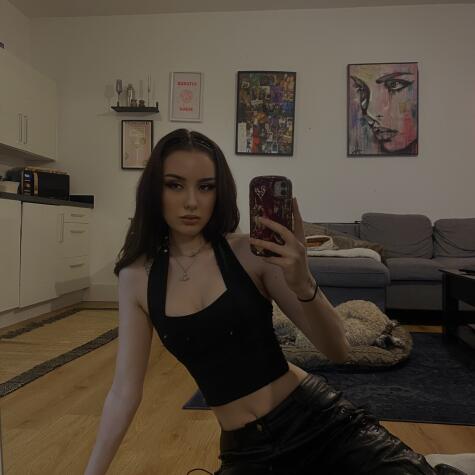 Anya Romanova avatar
