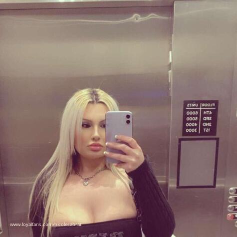 Nicolesabrat avatar