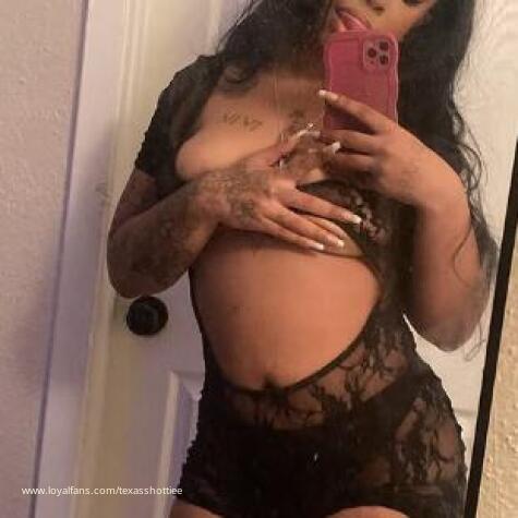 THE TEXAS HOTTIE avatar