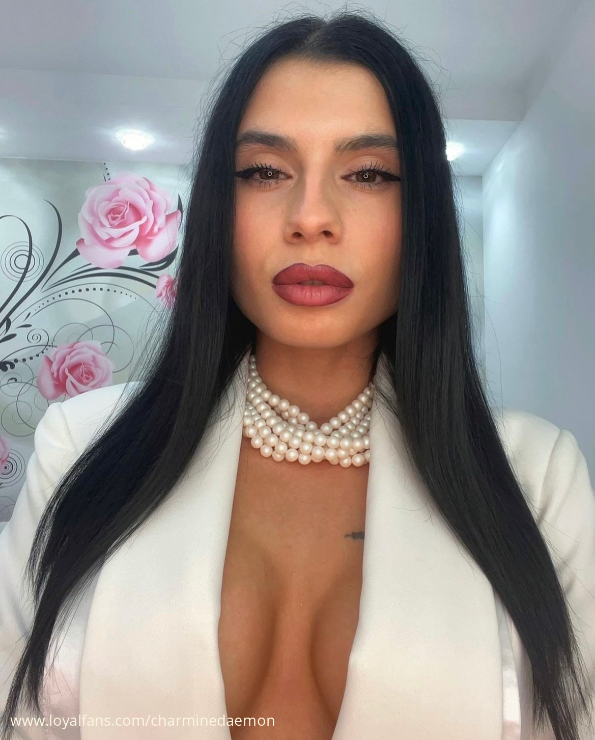 CharmineDaemon's videos and clips | Official account | LoyalFans