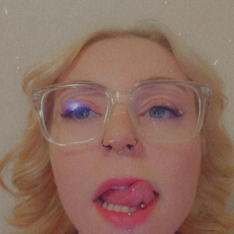 Daisy Mayyy avatar