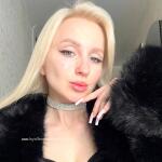 SnowQueenJuliette avatar