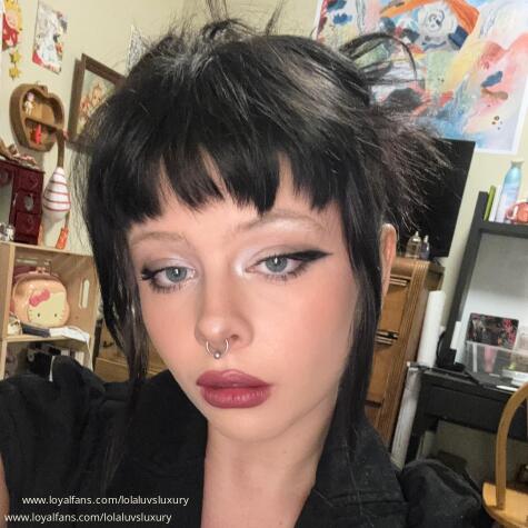 Lolaluvsluxury avatar