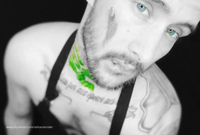 playing pool with @teasezz - Celicamonster Official Profile | www