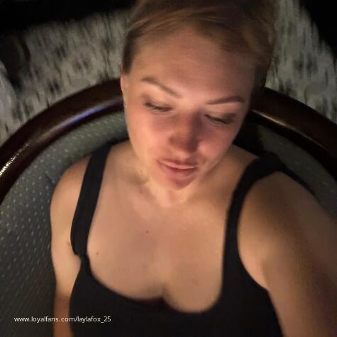 LaylaFox_25 avatar