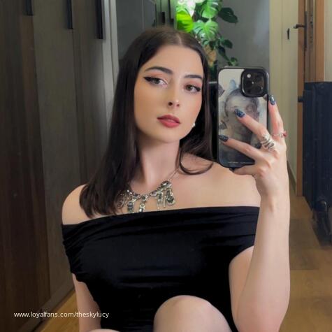 Princess Lucy Findom avatar