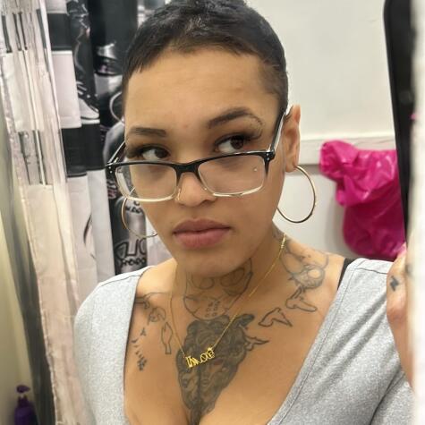DomiiDeluxe avatar
