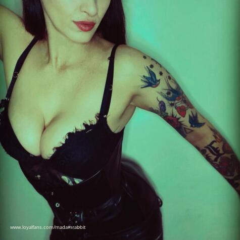 MadamRabbit avatar