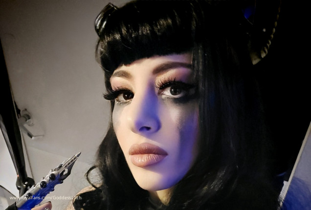 🔥🤘🏻 - Queen Goddess Lilith FemDom Official Photos | www.Loyalfans.com