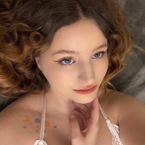Vanilla Lisa avatar