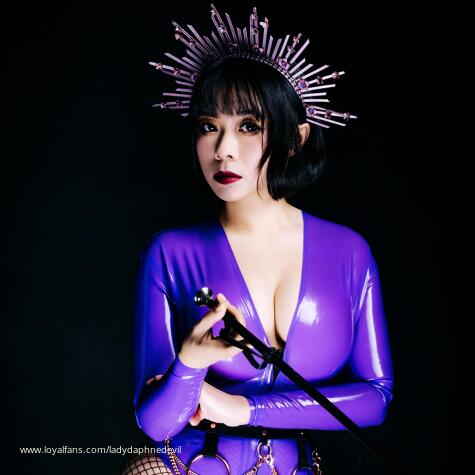 Lady Daphne De Vil avatar
