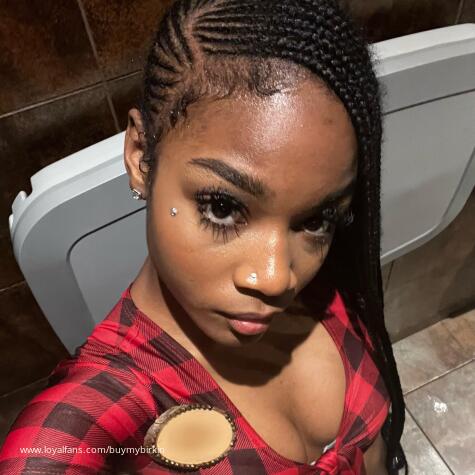 WorshipKingKelly avatar