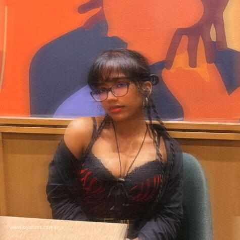 Lizzy7 avatar