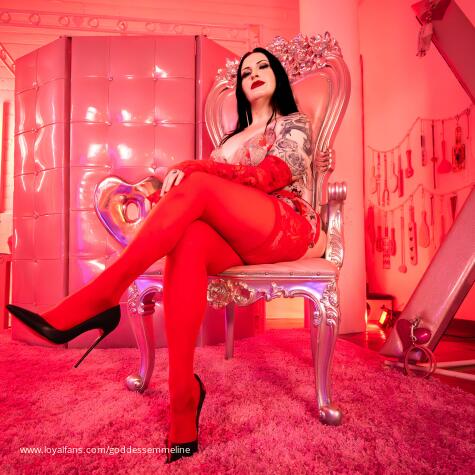 Goddess Emmeline Divine avatar