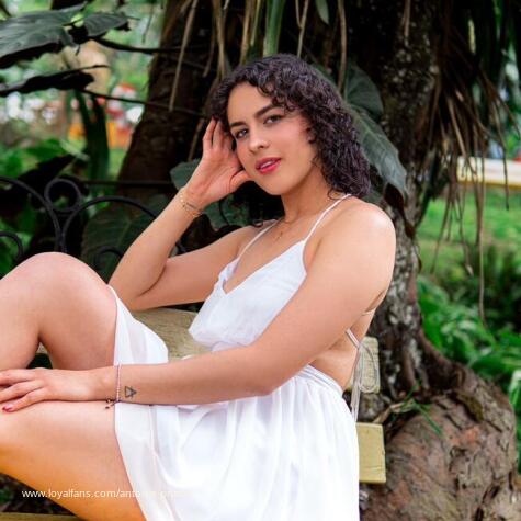 antonia prada's Official Social Fan Page | LoyalFans