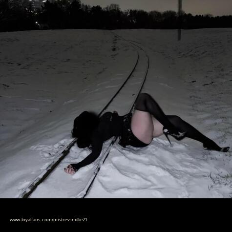 Mistress Millie21 avatar