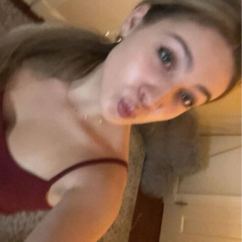 LiliV18 avatar