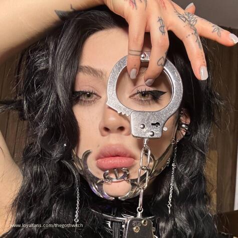 TheGothWitch avatar