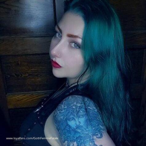 GothFemmeFatale avatar