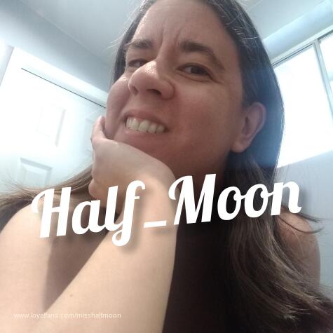 MissHalfMoon avatar