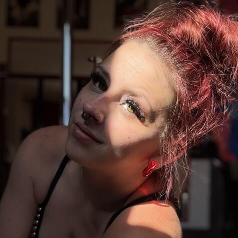 Unhinged97brat avatar