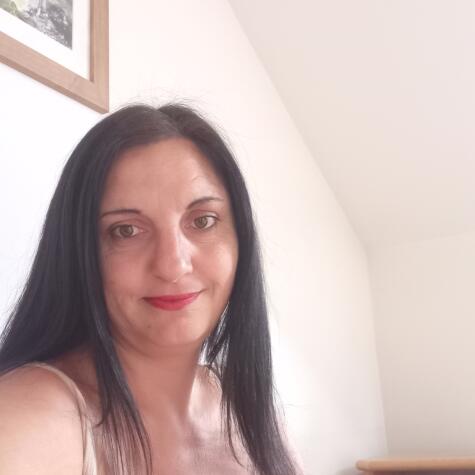Ella122 avatar