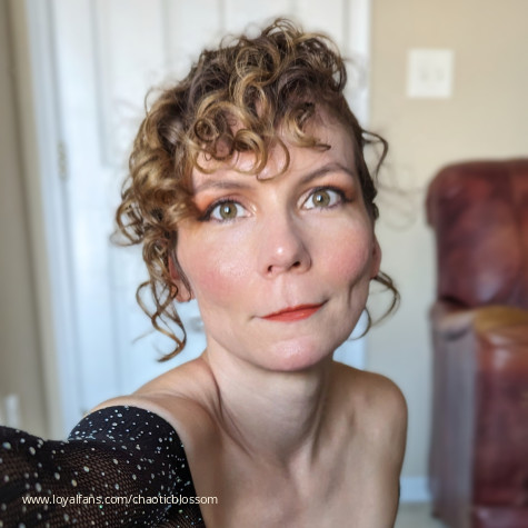 Chaoticblossom’s Official Social Fan Page | LoyalFans