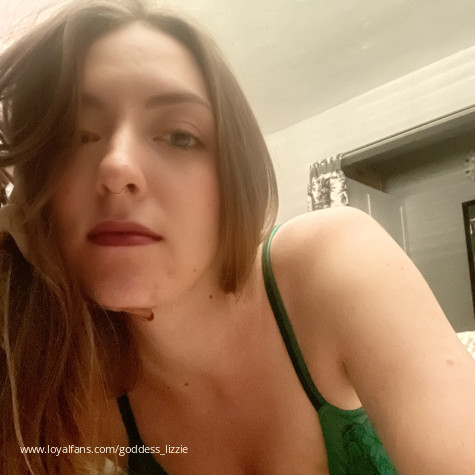 Your Goddess Lizzie's Official Social Fan Page | LoyalFans