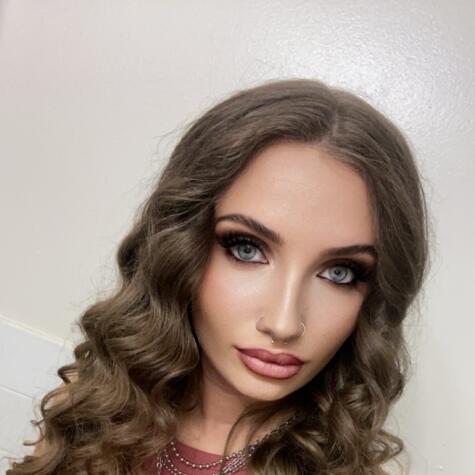 QueenBeatrixXo avatar