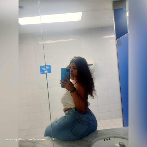 AnaaMundoo90 avatar