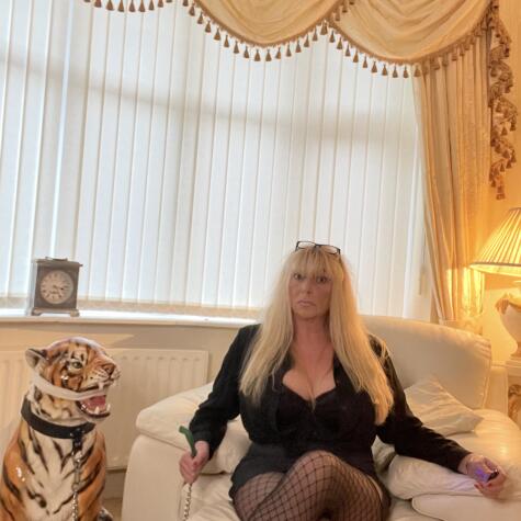 GODDESSPENNYROBINSON avatar