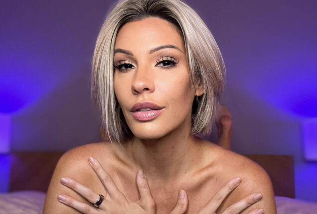 FREE TASK! - Adrienne Luxe Official Photos | www.Loyalfans.com