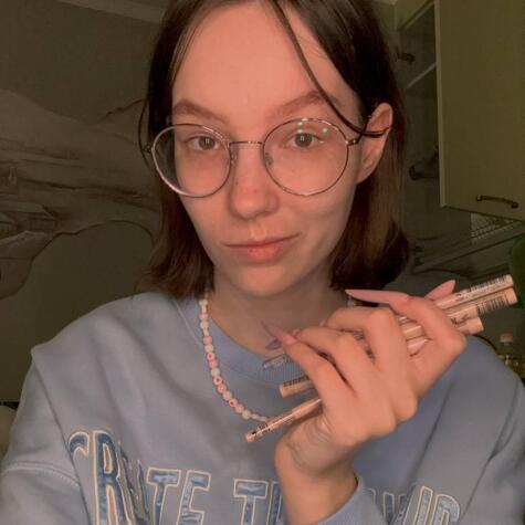 MicheleCross avatar