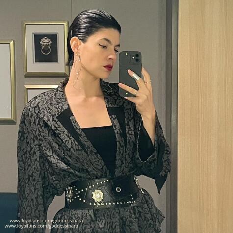 Goddess Inara Findom Femdom Worship avatar