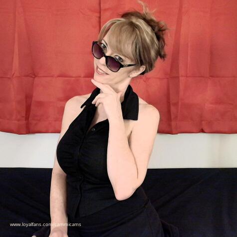 Cammi Cams avatar