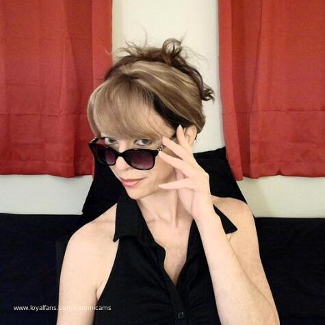 Cammi Cams avatar