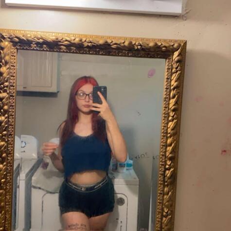 Nikkistarr03 avatar