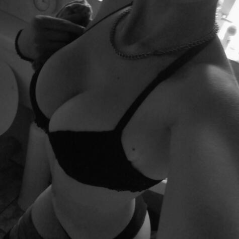 FlirtyFetish avatar