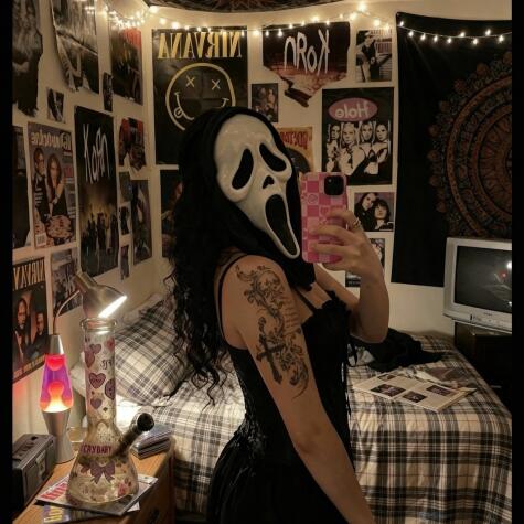 stinkystonergirl avatar