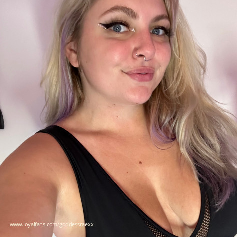 Time to fall down the rabbit hole again for Daddy Rae! 😵‍💫 - Goddess