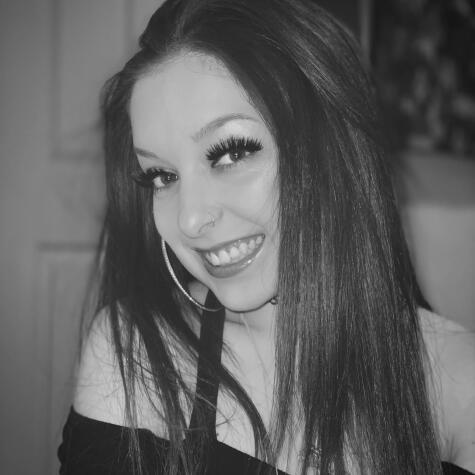 Goddesschelcy avatar