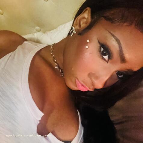 Dolly Empress avatar