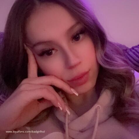 Badgirlhol avatar