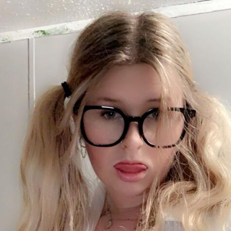 Mistress Dior X avatar
