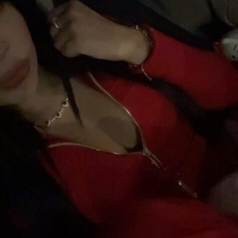 Yessarela_7 avatar