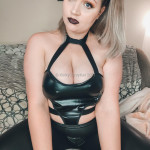 KinkyCurvyKat avatar