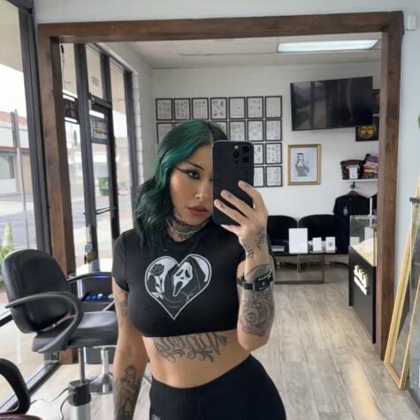 VinousVelvet avatar